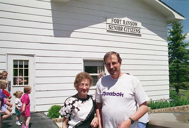 OFS1997-NF-USA-3-09_25cm100dpi.jpg