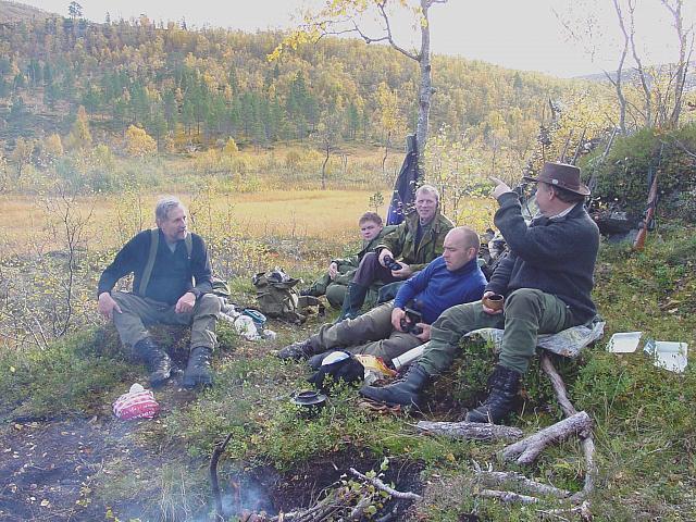 Kaffepause ved Elvnesan, Brynjar tar bildet