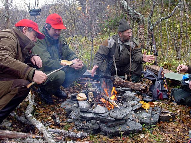 Arfinn, Gustav og Odd ved Tjønnanbålplassen