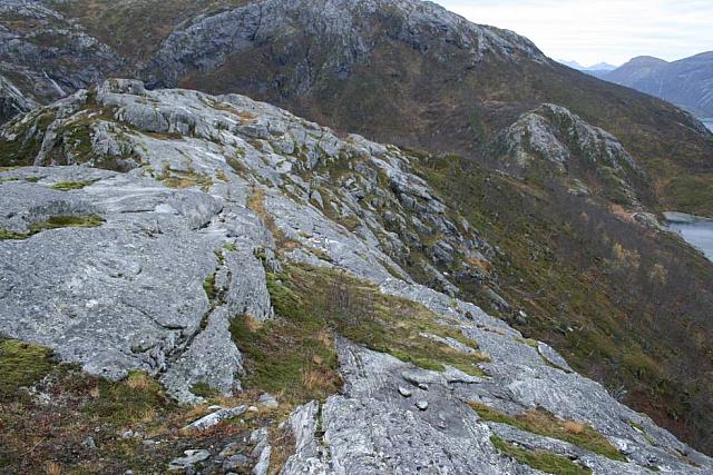 Åsen mellom Skålsvikvatnet og Saurvatnet