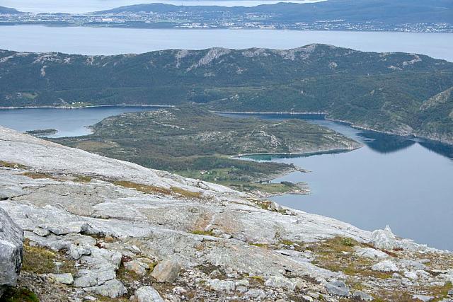 Litt av Stensøy fra Fjellfjellet
