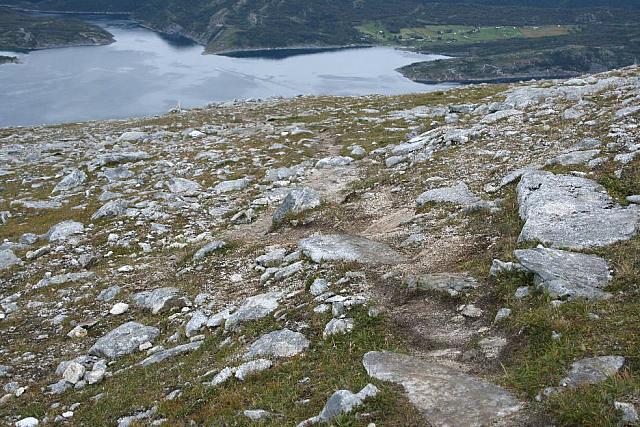 Stien fra Fjellvika og Storadalen