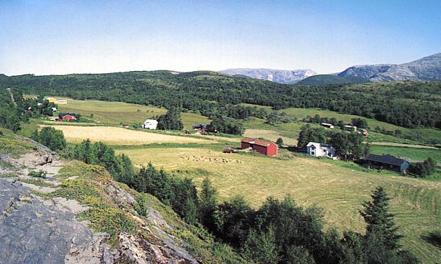 Øvre Evjo med Vellamgården