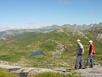 Rolf og Trond i Skållia over Ågvatnet