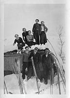 Ungdom på skitur